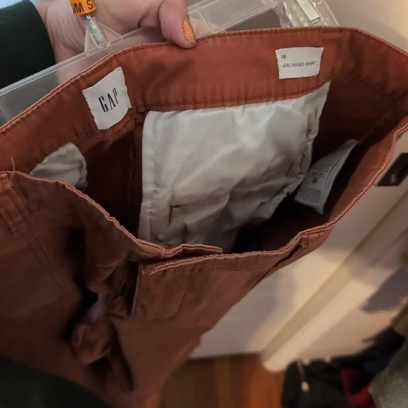 GAP Women's Rust Jeans - Picture 2 of 4
